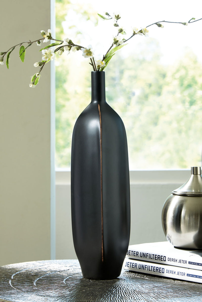 Rhaveney - Vase - Large - R&R Furniture Gallery (Fountain Valley, CA)