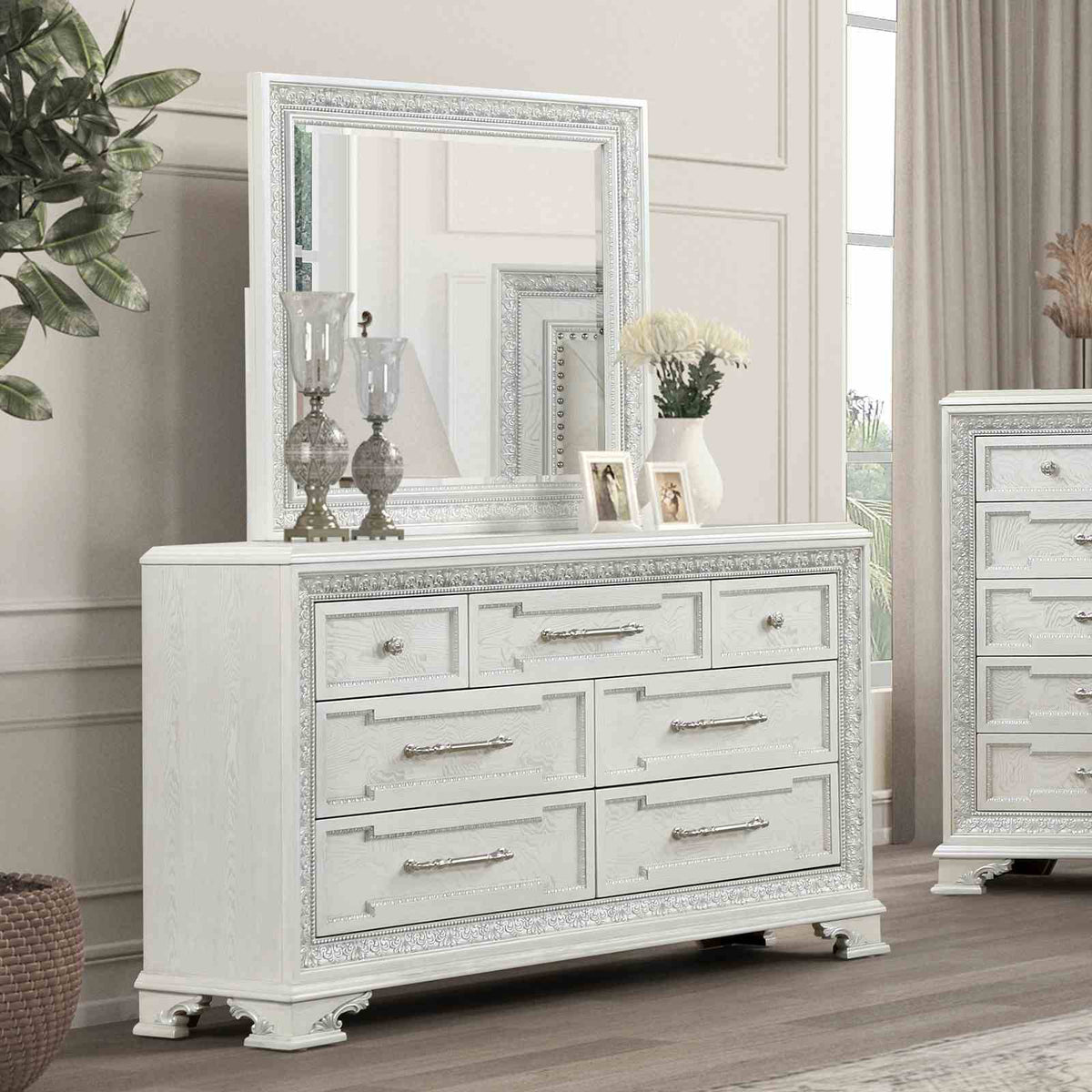 Stella Mia - Dresser w/Jewelry Box, Creamy White