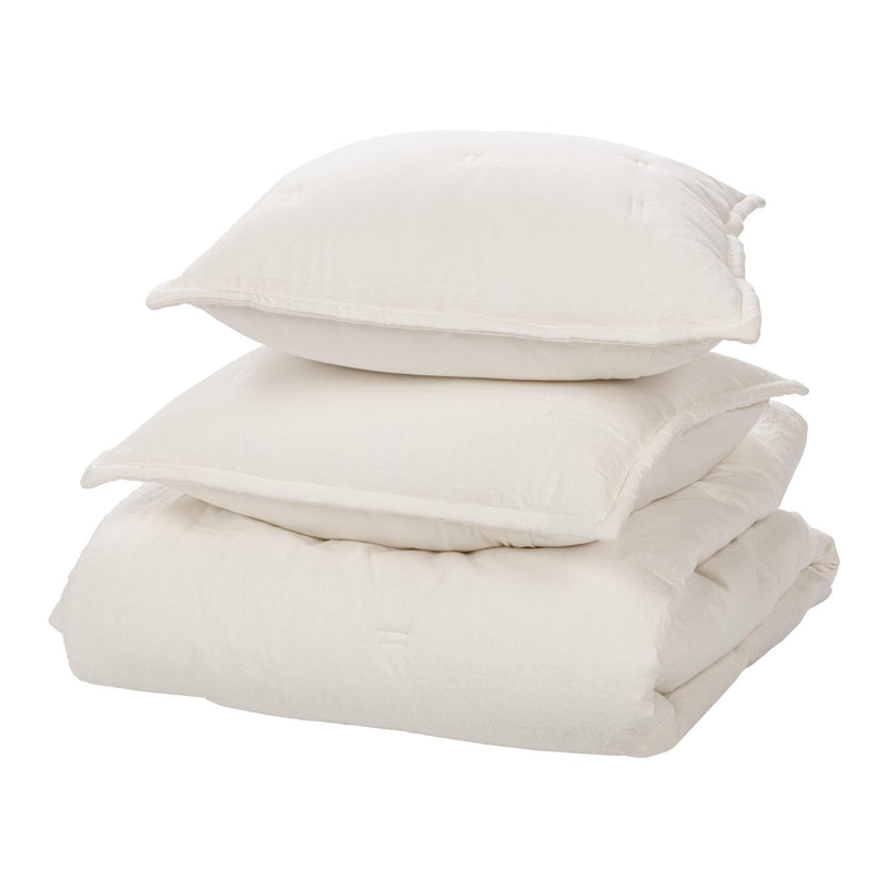 Classic Home Talia comforter set featuring a cozy, stylish bedding design with plush fabric and decorative pillows.