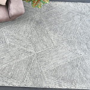 Paonia - Geometric Rug