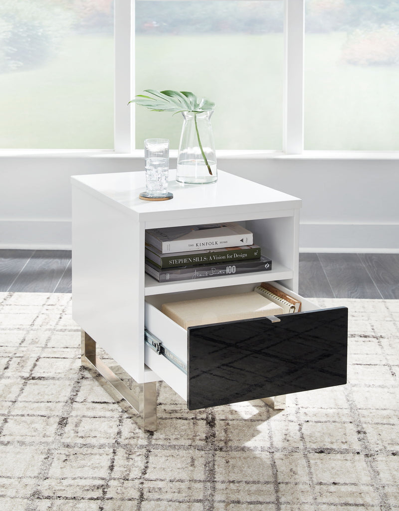 Gardoni - Chair Side End Table - White / Black - R&R Furniture Gallery (Fountain Valley, CA)