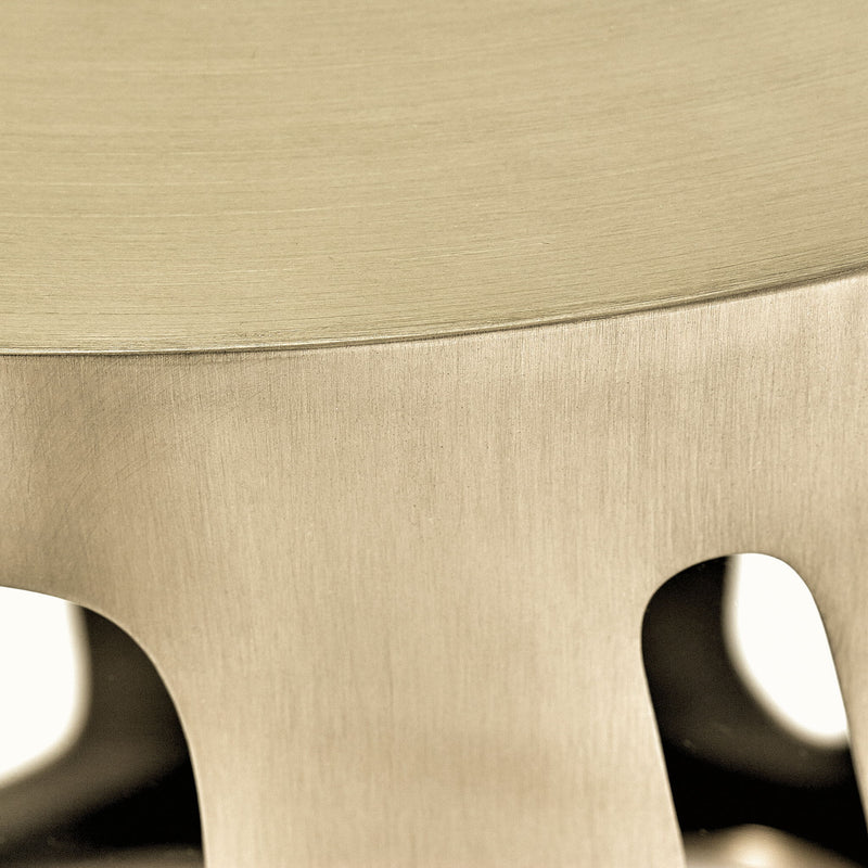 La Rachelle - Round Dining Table - Champagne - R&R Furniture Gallery (Fountain Valley, CA)