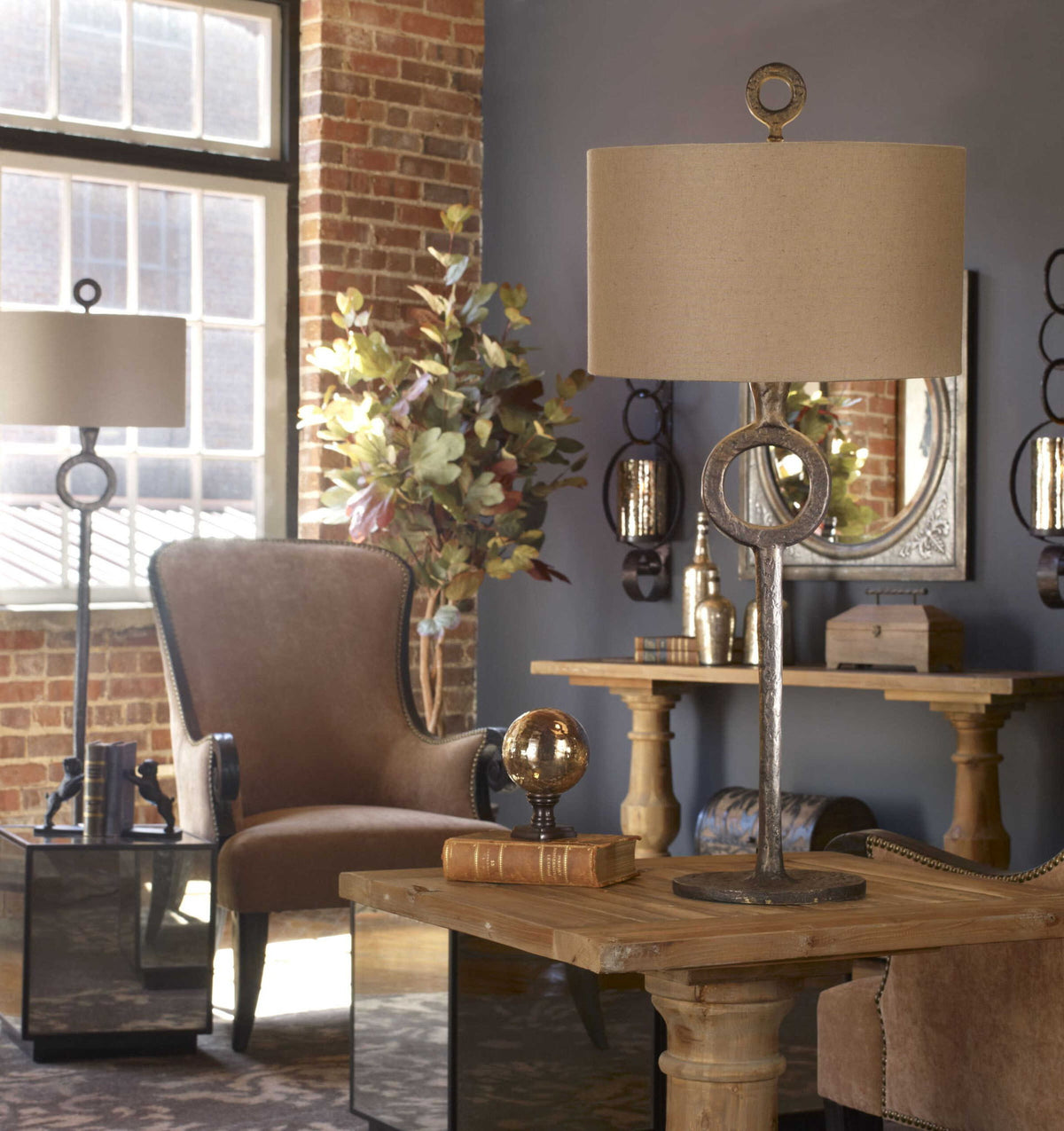 Ferro - Cast Iron Table Lamp - Dark Brown