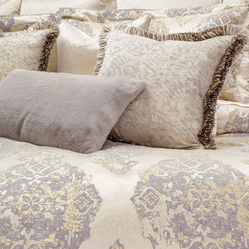 Bennett - 10-Piece King Comforter Set - Champagne - R&R Furniture Gallery (Fountain Valley, CA)
