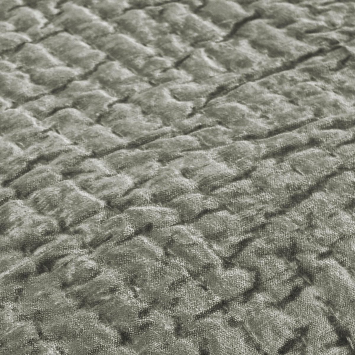 Bari - Velvet Quilt - Sage