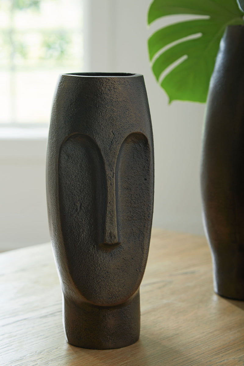 Elanman - Vase - R&R Furniture Gallery (Fountain Valley, CA)