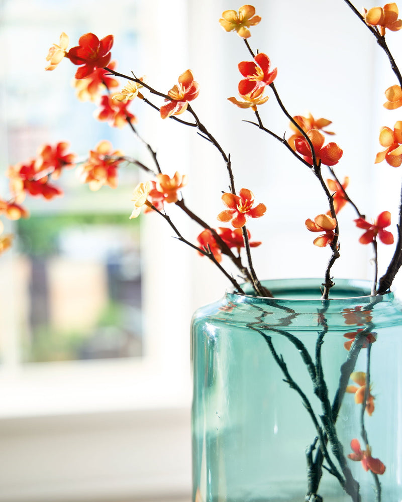 Inisland - Vase - R&R Furniture Gallery (Fountain Valley, CA)