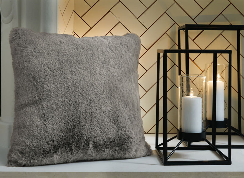 Gariland - Faux Fur Pillow - R&R Furniture Gallery (Fountain Valley, CA)