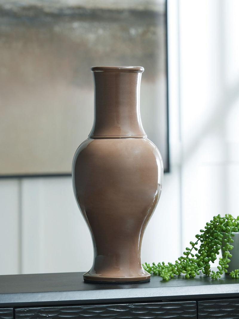 Tillmer - Vase - Brown - R&R Furniture Gallery (Fountain Valley, CA)
