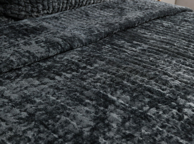 Bari - Velvet Quilt - R&R Furniture Gallery (Fountain Valley, CA)