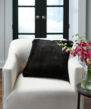 Gariland - Faux Fur Pillow - R&R Furniture Gallery (Fountain Valley, CA)
