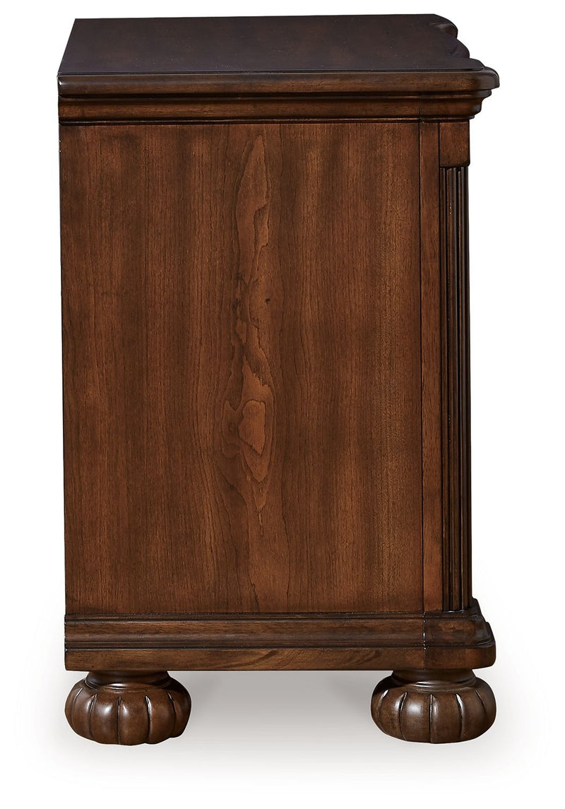 Lavinton - Three Drawer Night Stand - Brown - R&R Furniture Gallery (Fountain Valley, CA)