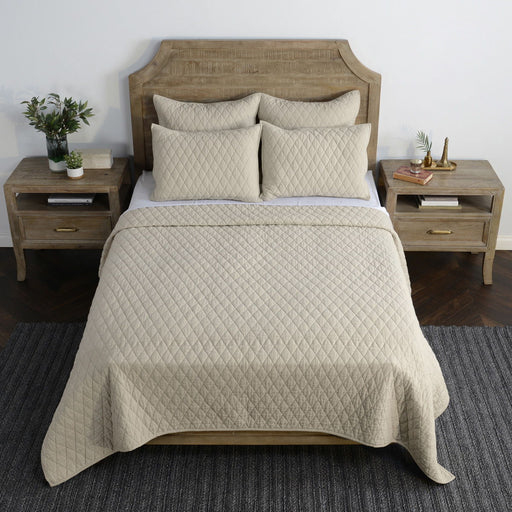 Lana And Vintage Lana - Quilt Set - R&R Furniture Gallery (Fountain Valley, CA)