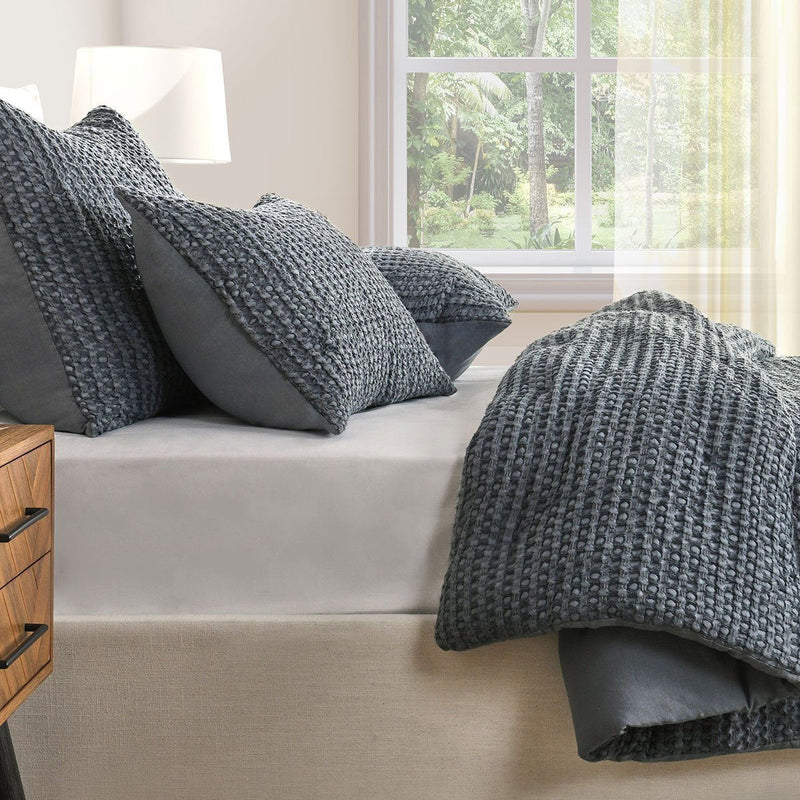 Colmar - Quilt - R&R Furniture Gallery (Fountain Valley, CA)
