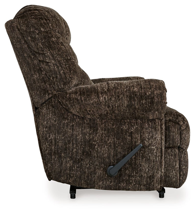 Movie Man - Zero Wall Recliner - R&R Furniture Gallery (Fountain Valley, CA)