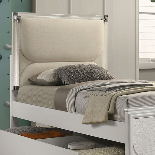 Lareina Bedroom Set - R&R Furniture Gallery (Fountain Valley, CA)
